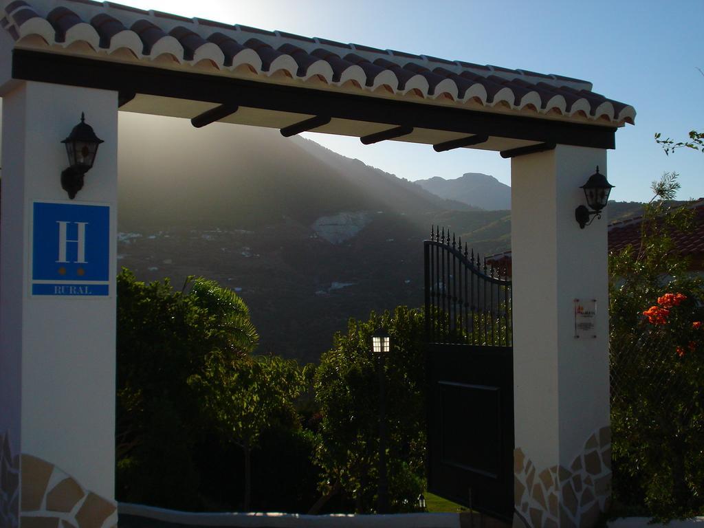 Hotel Cortijo De Salia Alcaucín Exterior foto