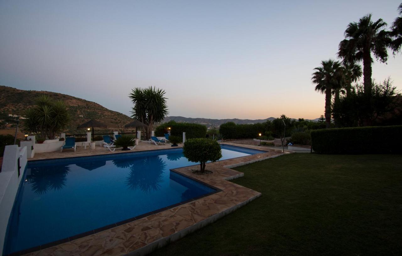 Hotel Cortijo De Salia Alcaucín Exterior foto