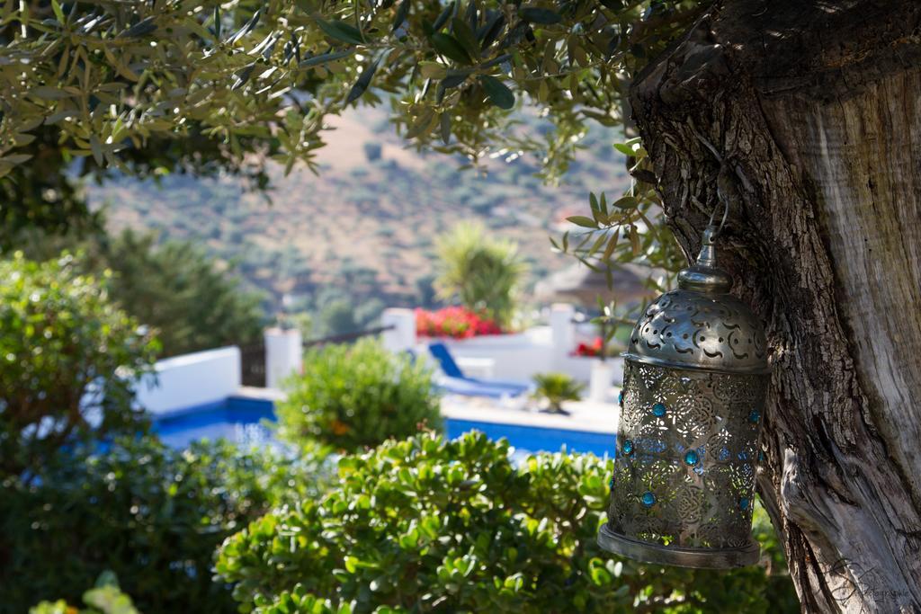 Hotel Cortijo De Salia Alcaucín Exterior foto