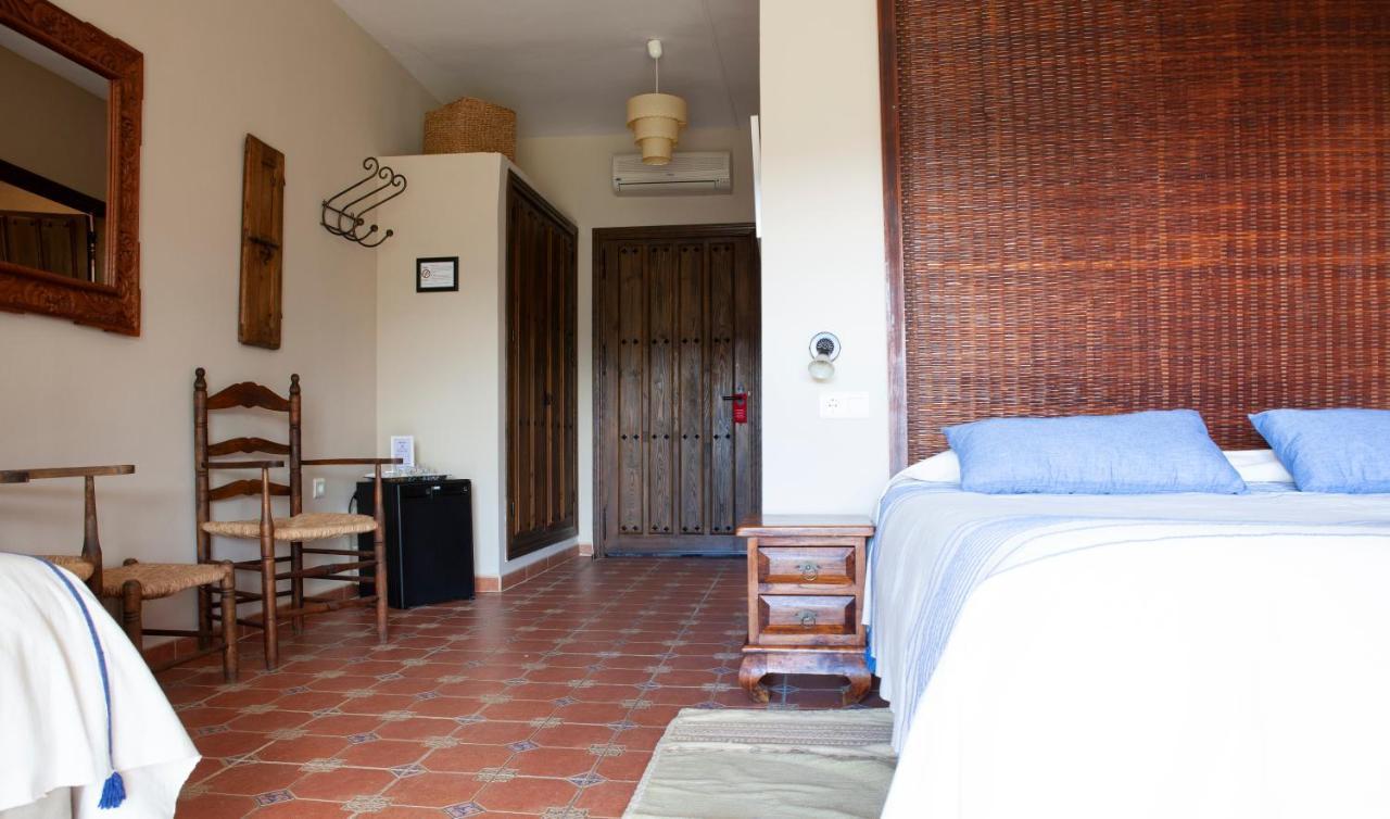 Hotel Cortijo De Salia Alcaucín Exterior foto