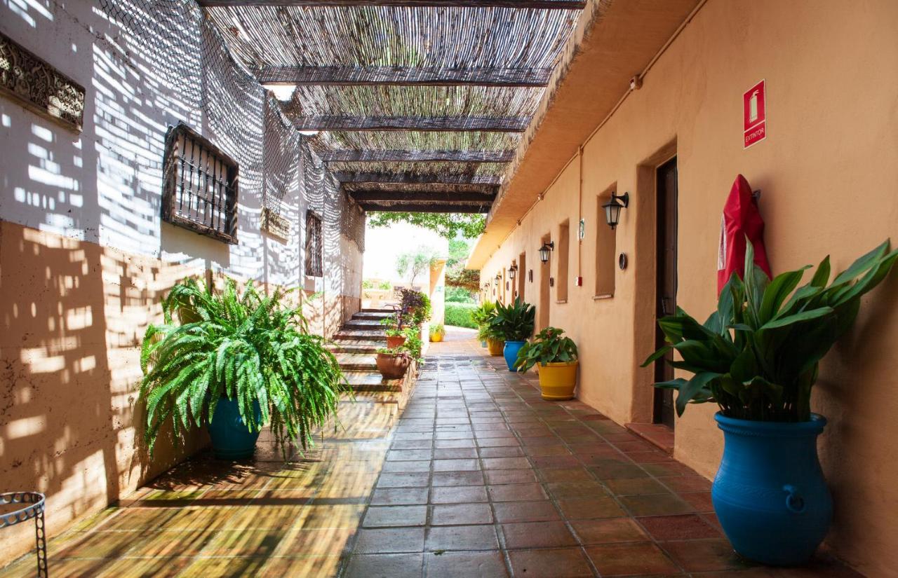 Hotel Cortijo De Salia Alcaucín Exterior foto